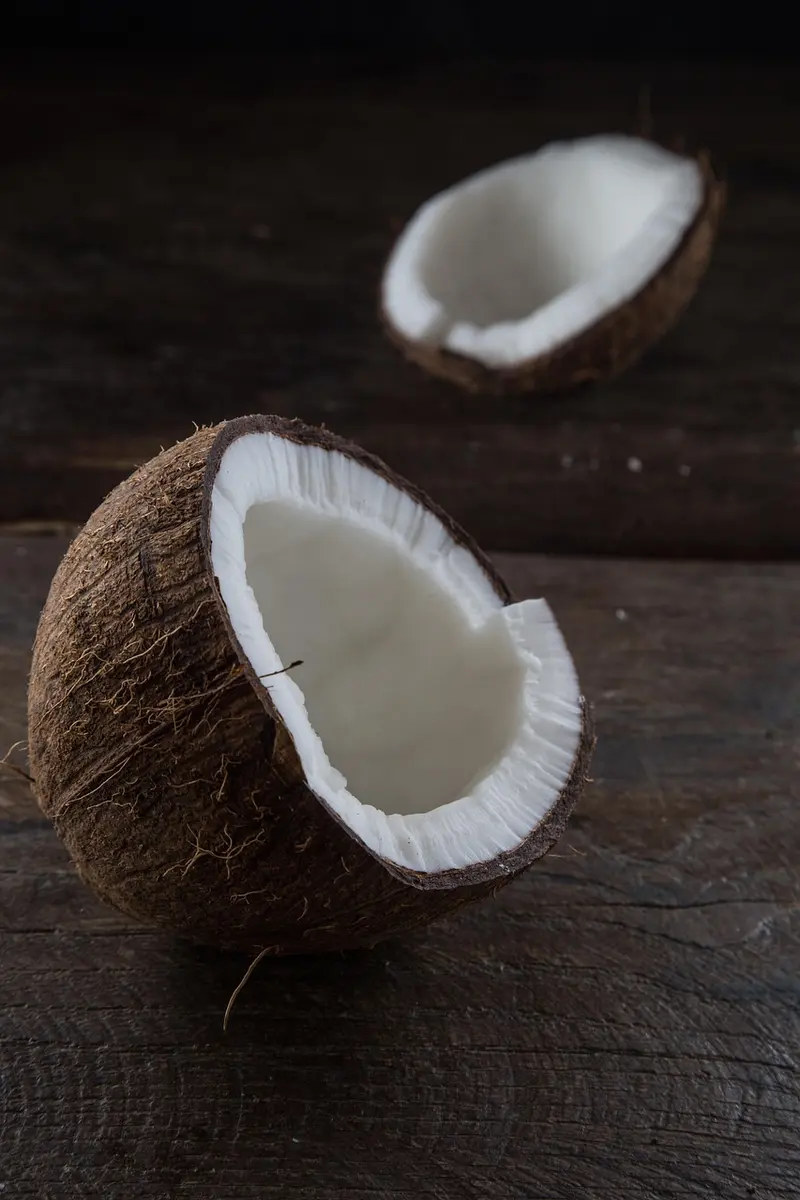 7 red flags when buying coconut oil and how to avoid them